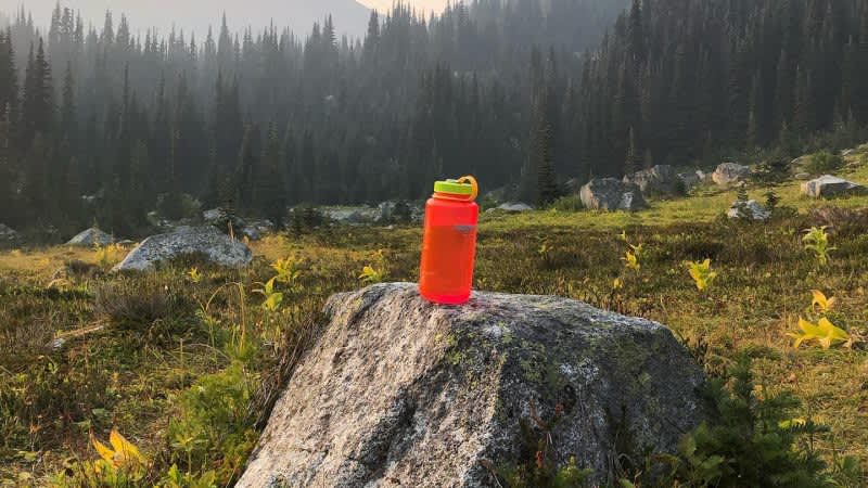 OutdoorHub 2022 Holiday Gift Guide: Water Bottles NOT Made in China